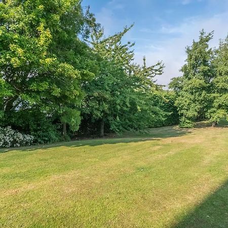 Luxury 2Bed 2Bath Flat In City Centre- Free Parking! Lägenhet Edinburg Exteriör bild